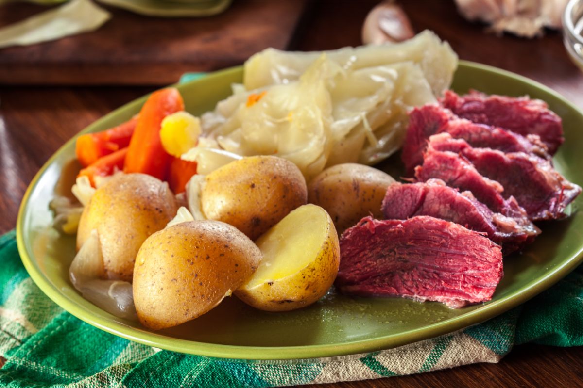 Best Wine Pairings For Corned Beef & Cabbage