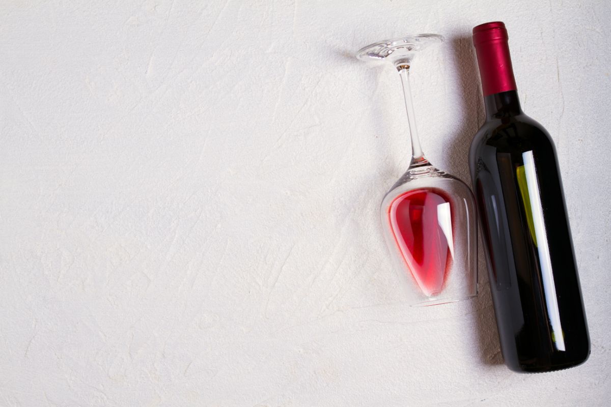 DIY: How To Remove Wine Labels From Bottles