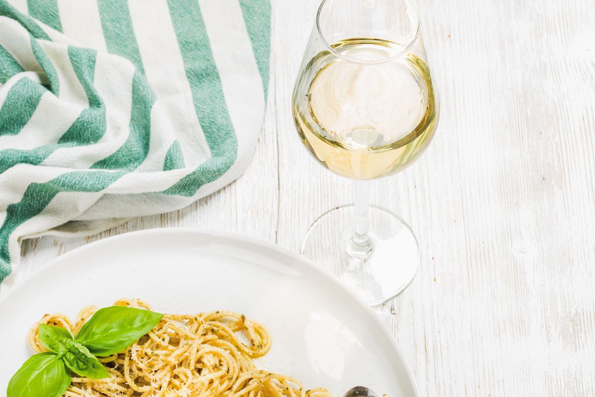 Pesto Sauce & Wine Pairings That Work Perfectly Together