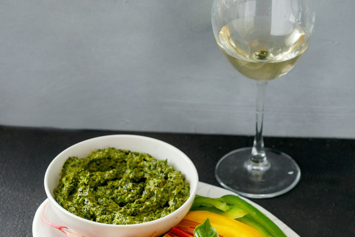 Pesto Sauce & Wine Pairings That Work Perfectly Together