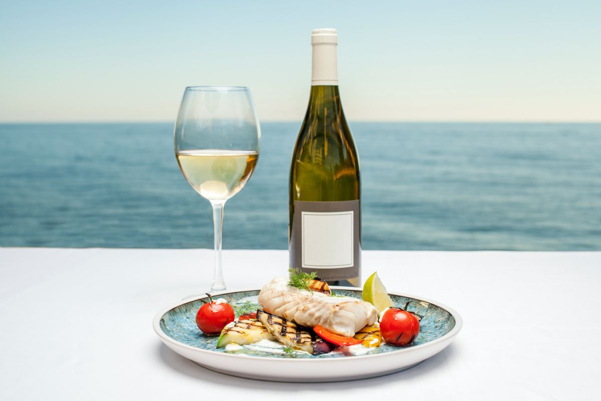 Halibut Wine Pairing - Complete Guide 